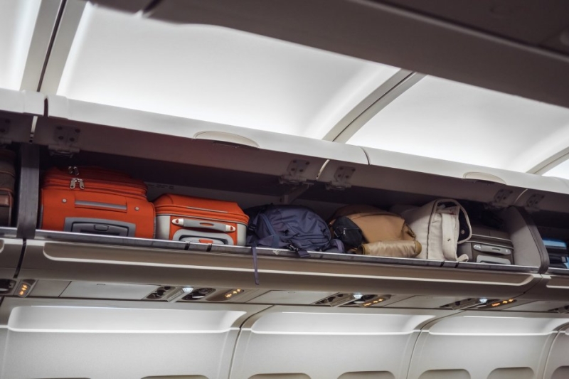 What is the difference between hand luggage and personal items?